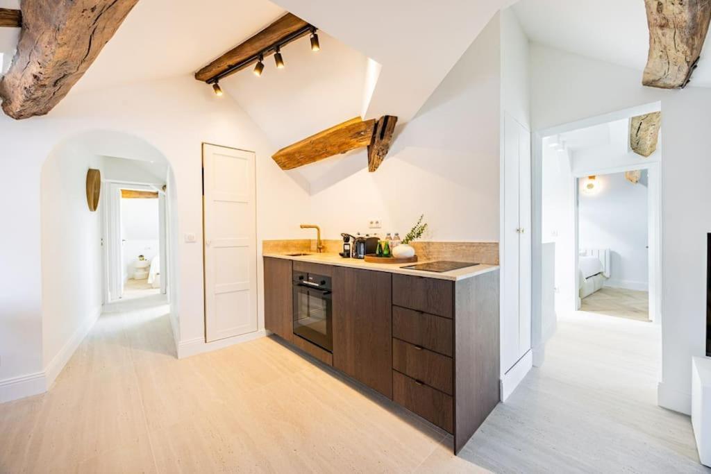 Appartamento 3 Bedrooms Sacrée Cœur Place Du Tertre Montmartre *