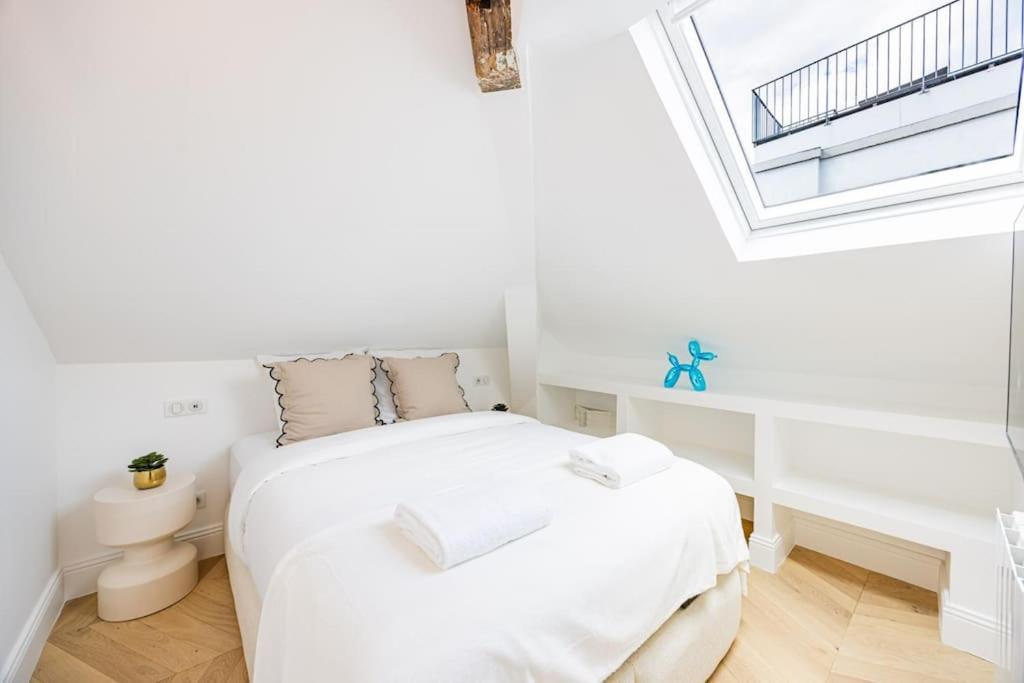 3 Bedrooms Sacrée Cœur Place Du Tertre Montmartre *