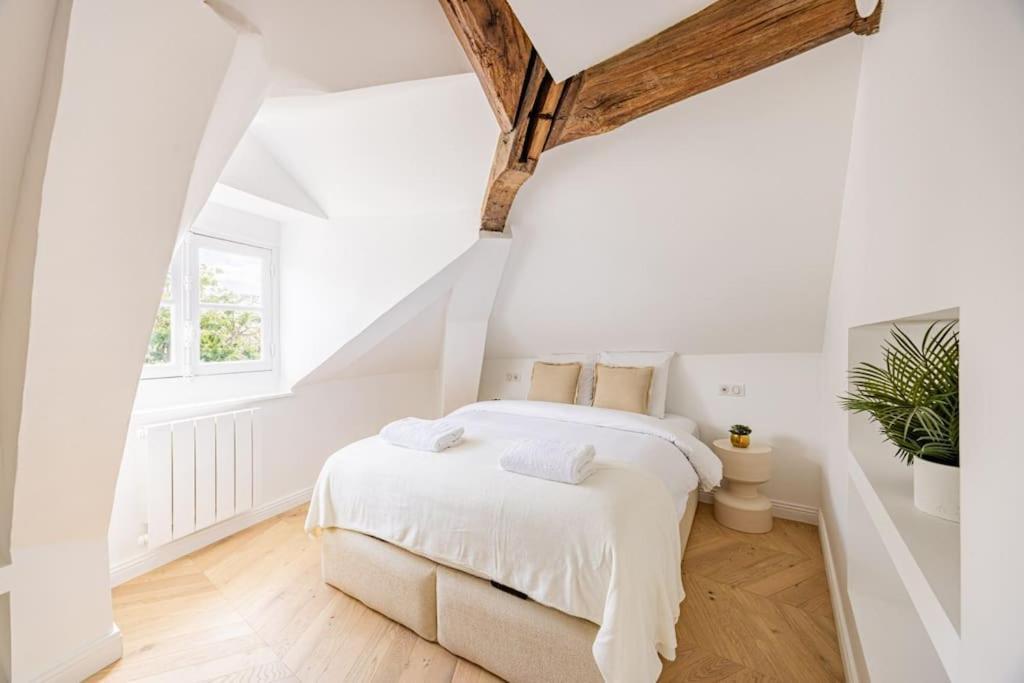 3 Bedrooms Sacrée Cœur Place Du Tertre Montmartre
